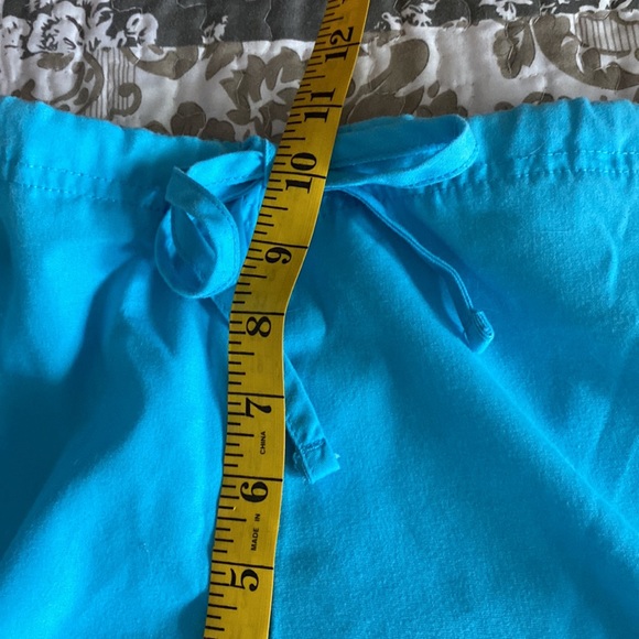 Lightweight Scrubs - Picture 4 of 12